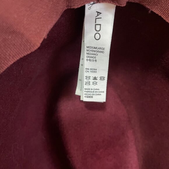 Dark Red Felt Fedora-Style Hat - Picture 4 of 4